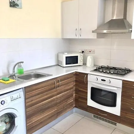 Luxury Two-bedroom In Amazing Place Lukomorye C4 Apartment *